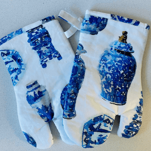 Blue and white watercolour ginger jar print oven mitts great Xmas gift
